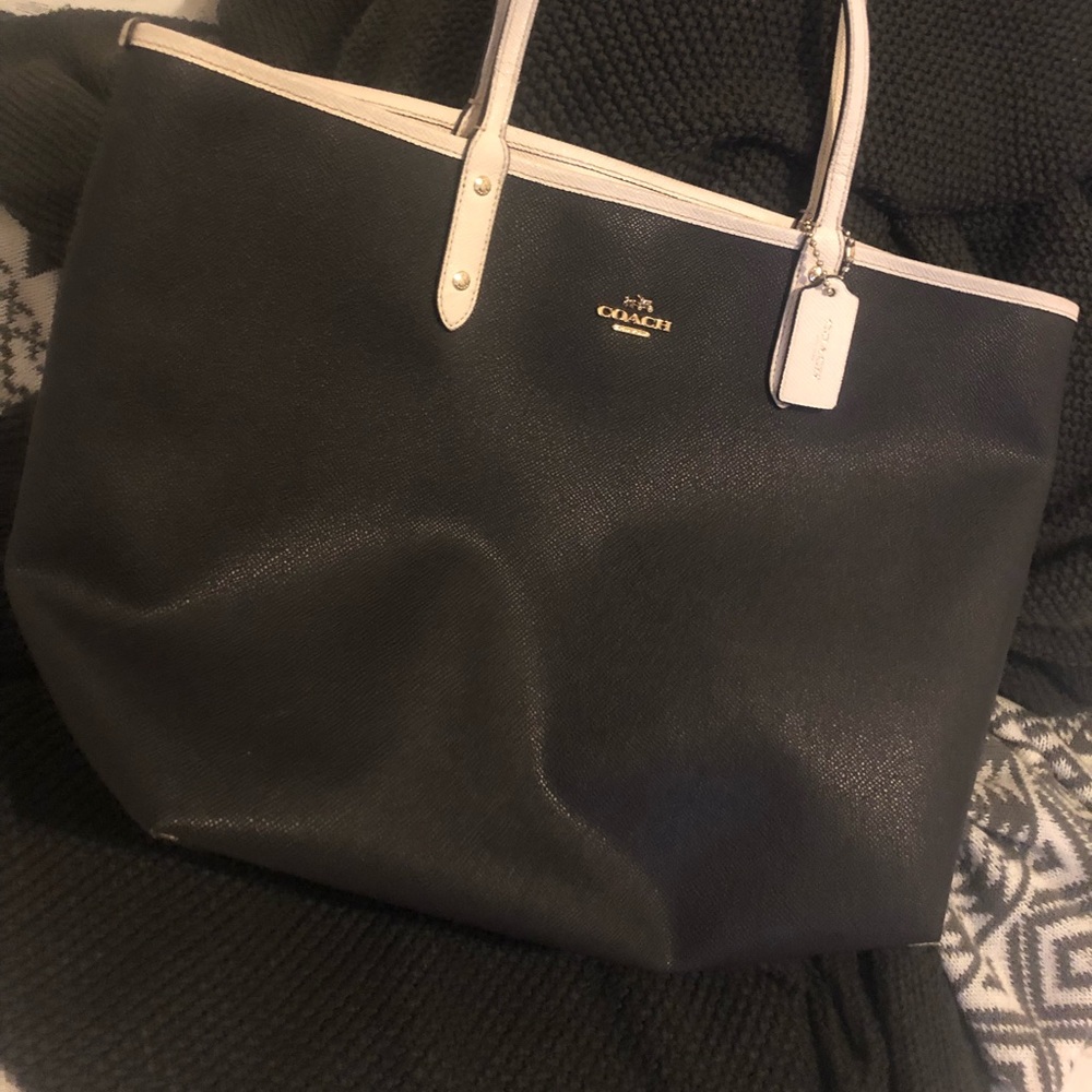 Coach authentic tote